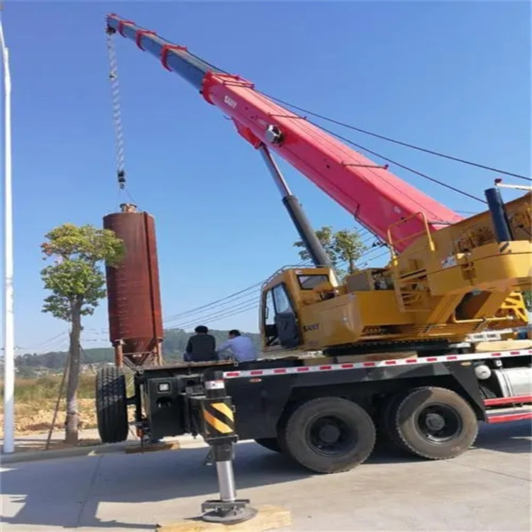 马山80吨吊车出租多少钱