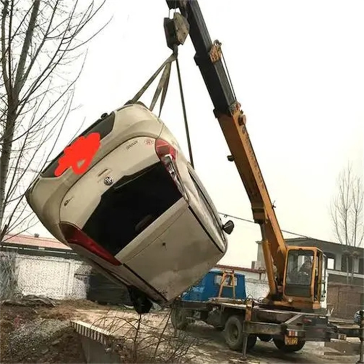 马山吊车救援小汽车怎么吊